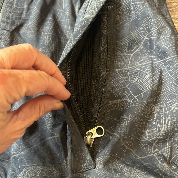 Showers Pass reflective waterproof jacket size large - Picture 4 of 14